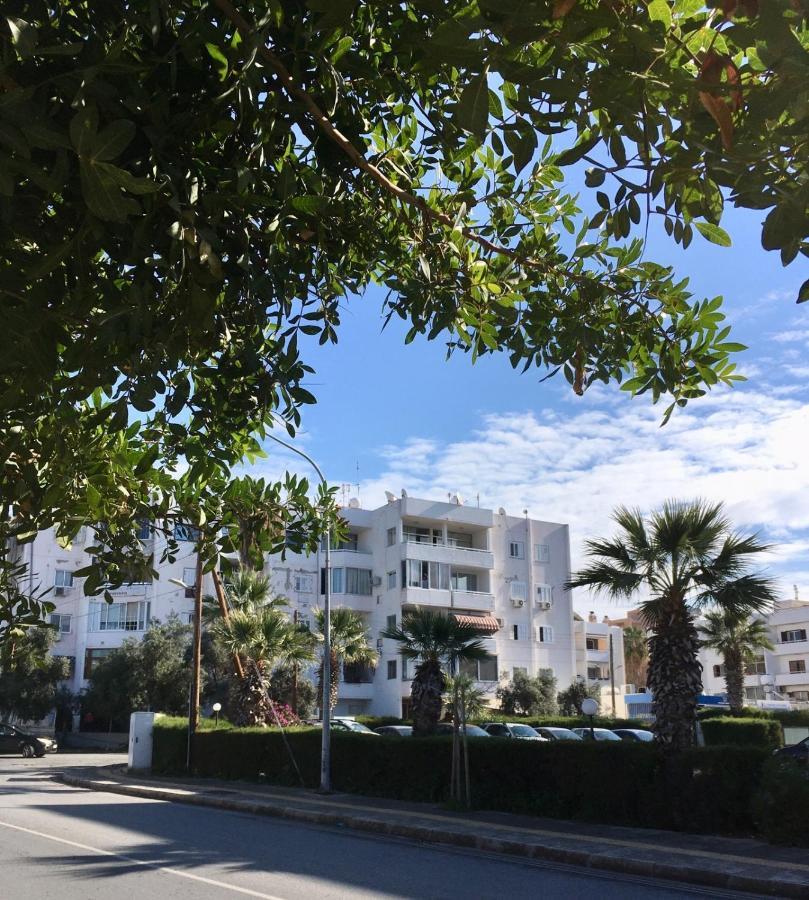 Sunset Seaview Studio Apartment Paphos ภายนอก รูปภาพ
